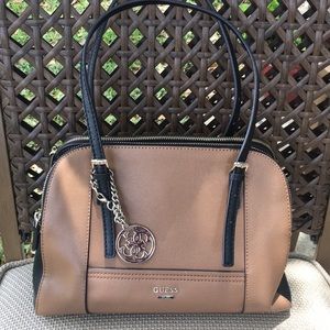 Weekend Sale! Guess Handbag